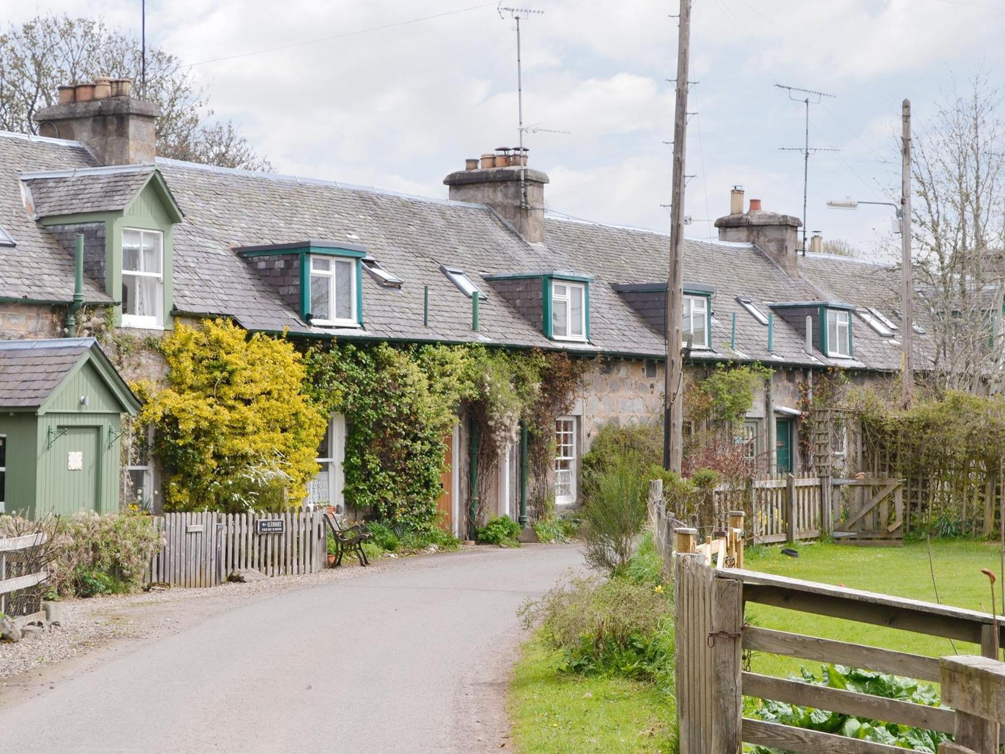 Larch Cottage Balnald Exterior photo